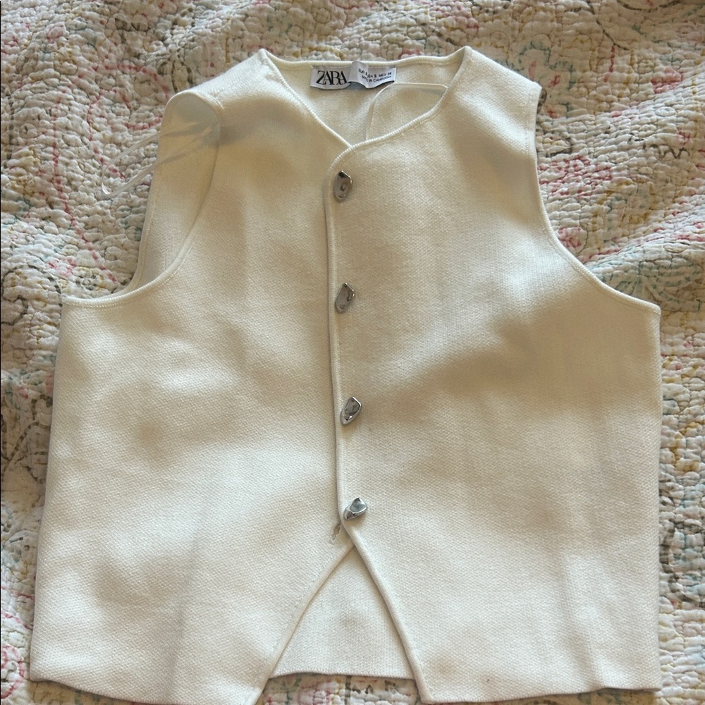 Zara Off-White Sleeveless Button Front Vest - Picture 3 of 3